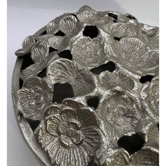 Solid 2 Piece Pewter Container W/ Lid Decor 3D Cutout Flowers, Dogwood Blooms - Picture 3 of 7